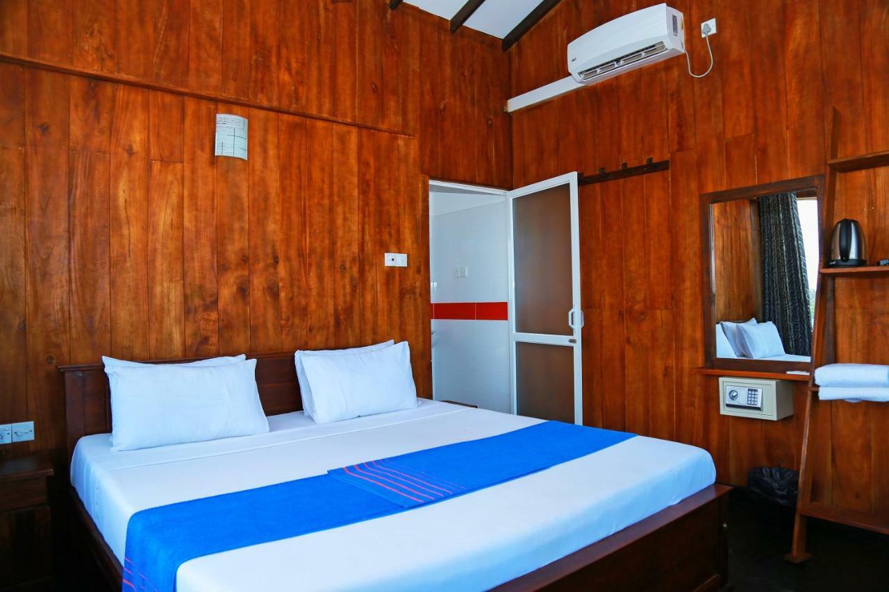 Hikka Ocean Resort Hikkaduwa Exteriör bild