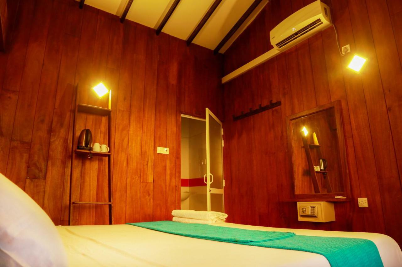 Hikka Ocean Resort Hikkaduwa Exteriör bild
